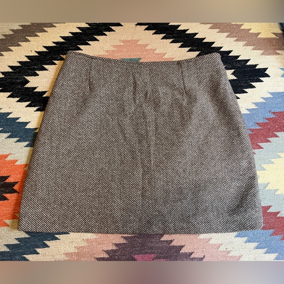 Compagnia Italiana wool herringbone mini skirt - Picture 2 of 8